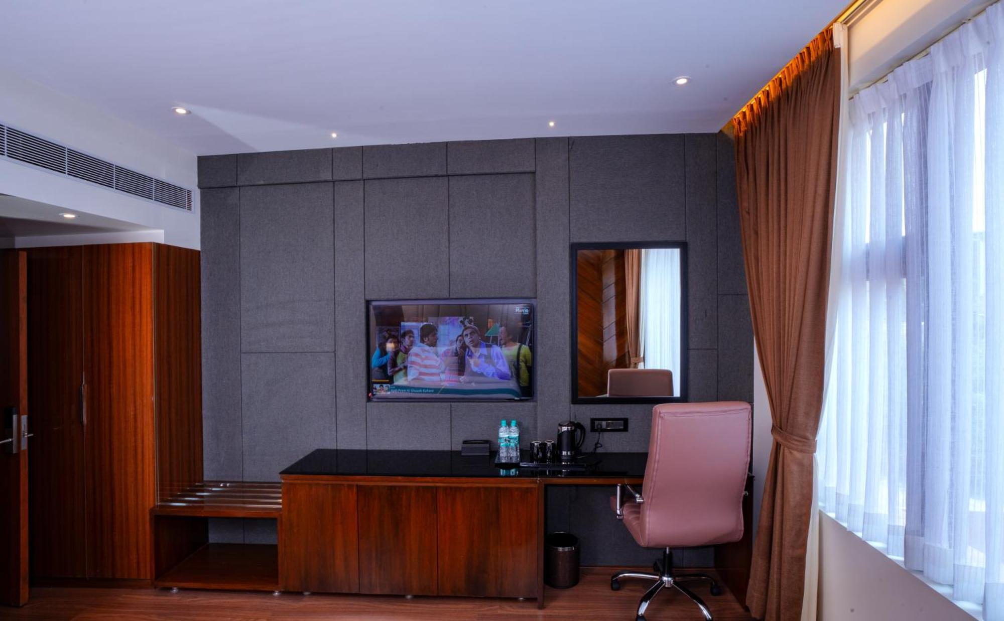 Hotel Paramos Meeds Madiwala Bangalore