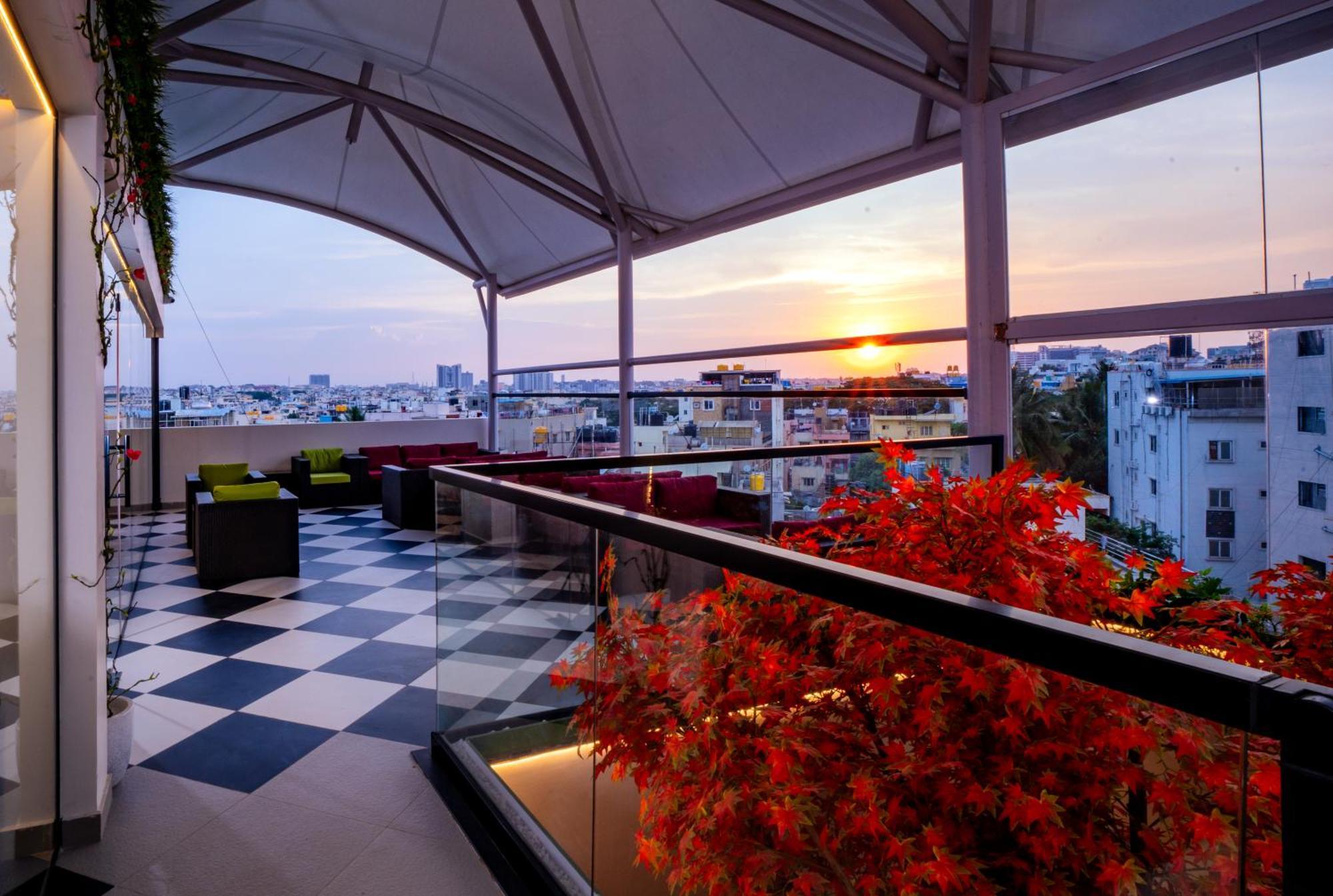 Paramos Meeds Madiwala Hotel