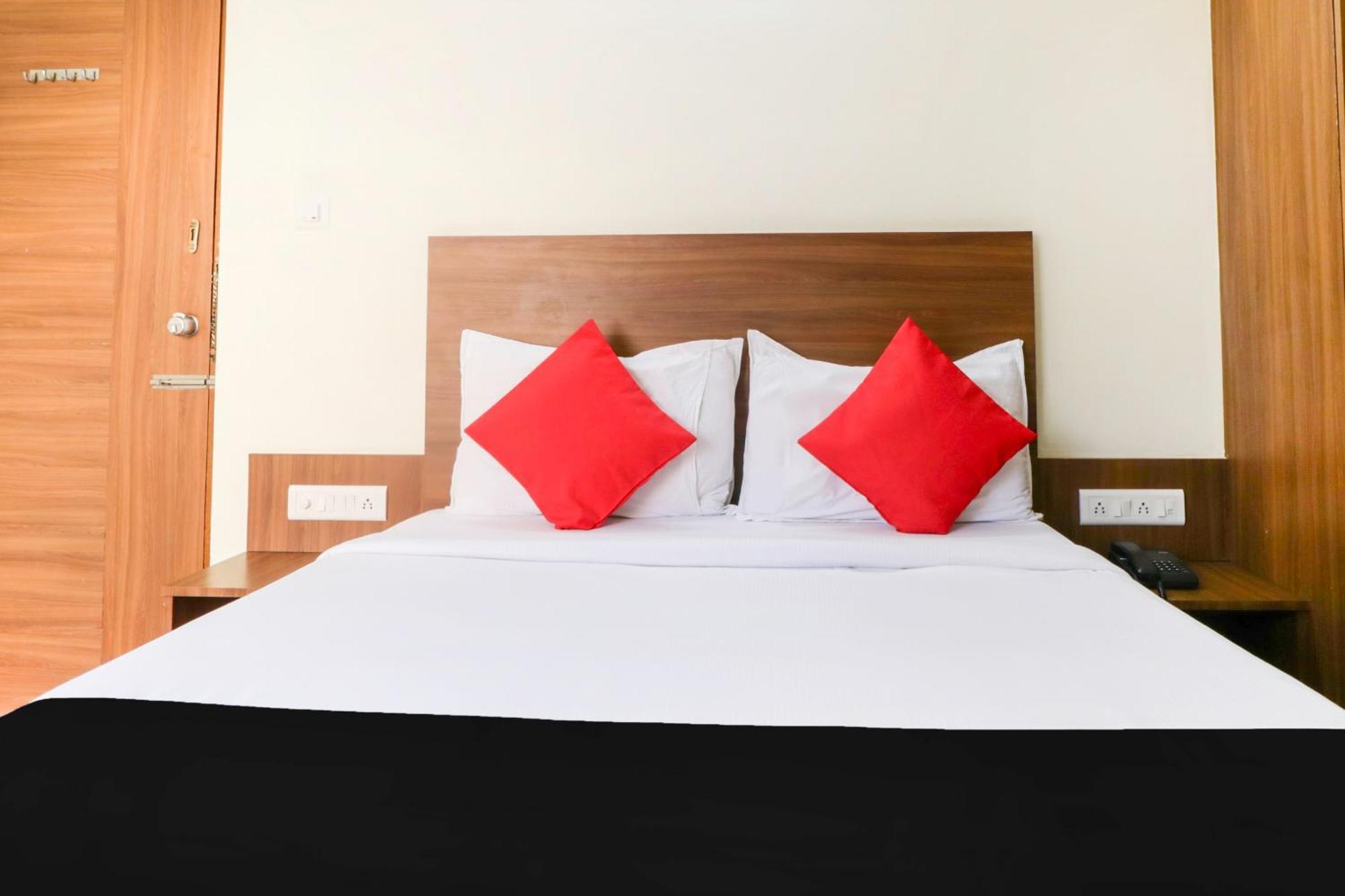 O Champion Comfort Near Hosahalli Metro Station Hotel 3*