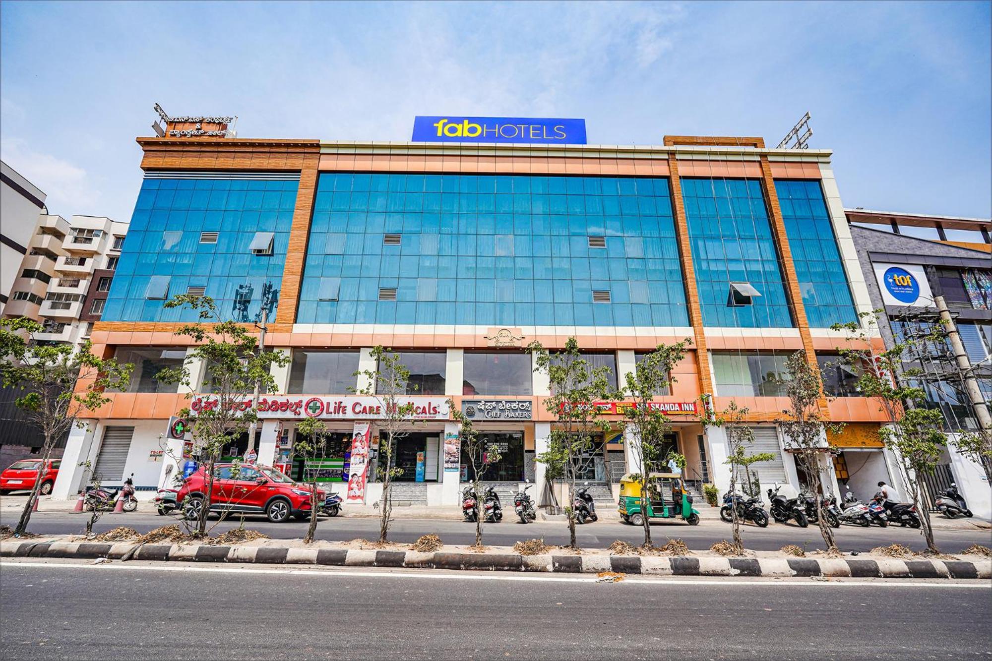 Hotel Fabhotel Bns Comforts 3*