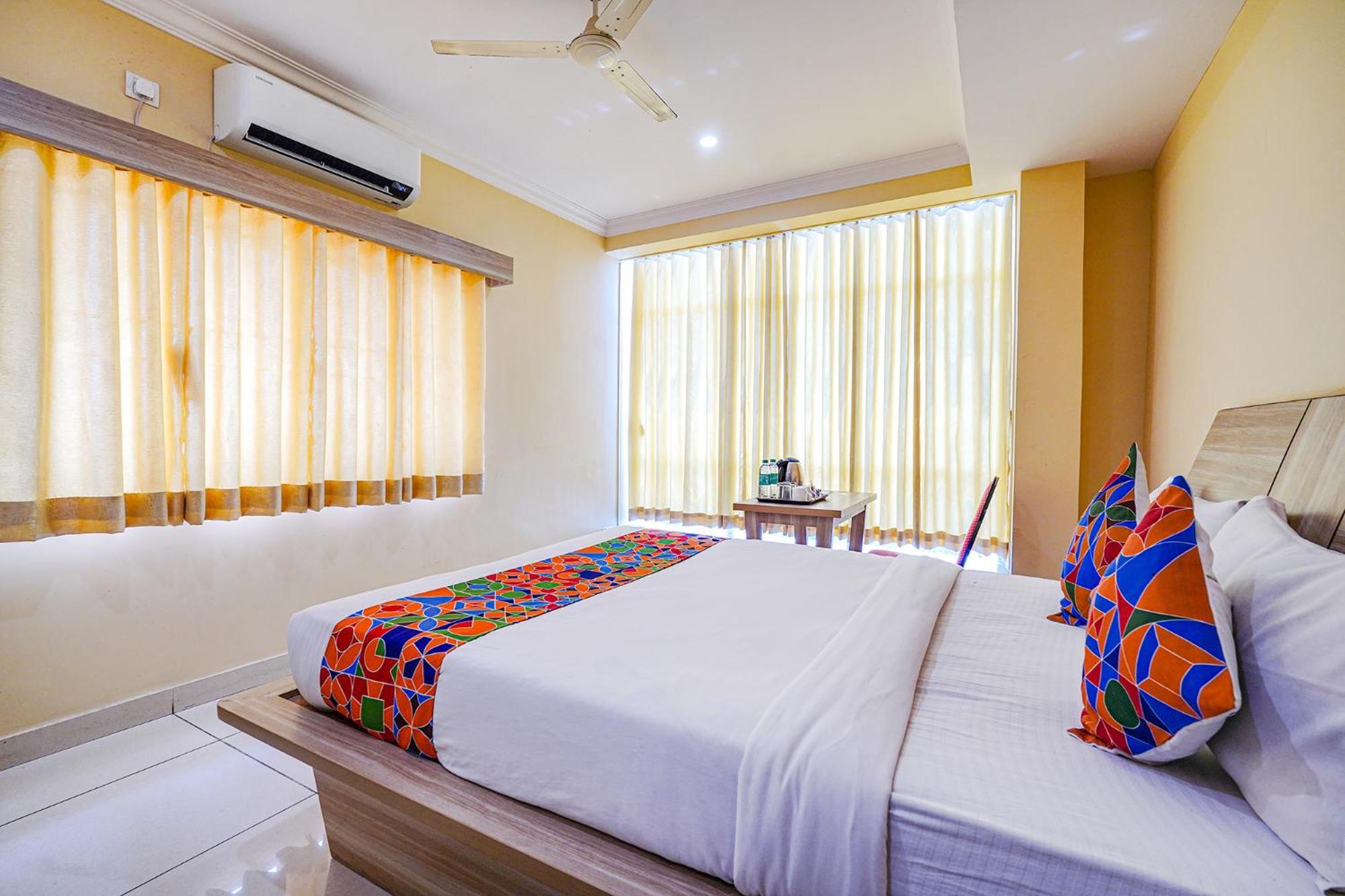 Fabhotel Bns Comforts Hotel