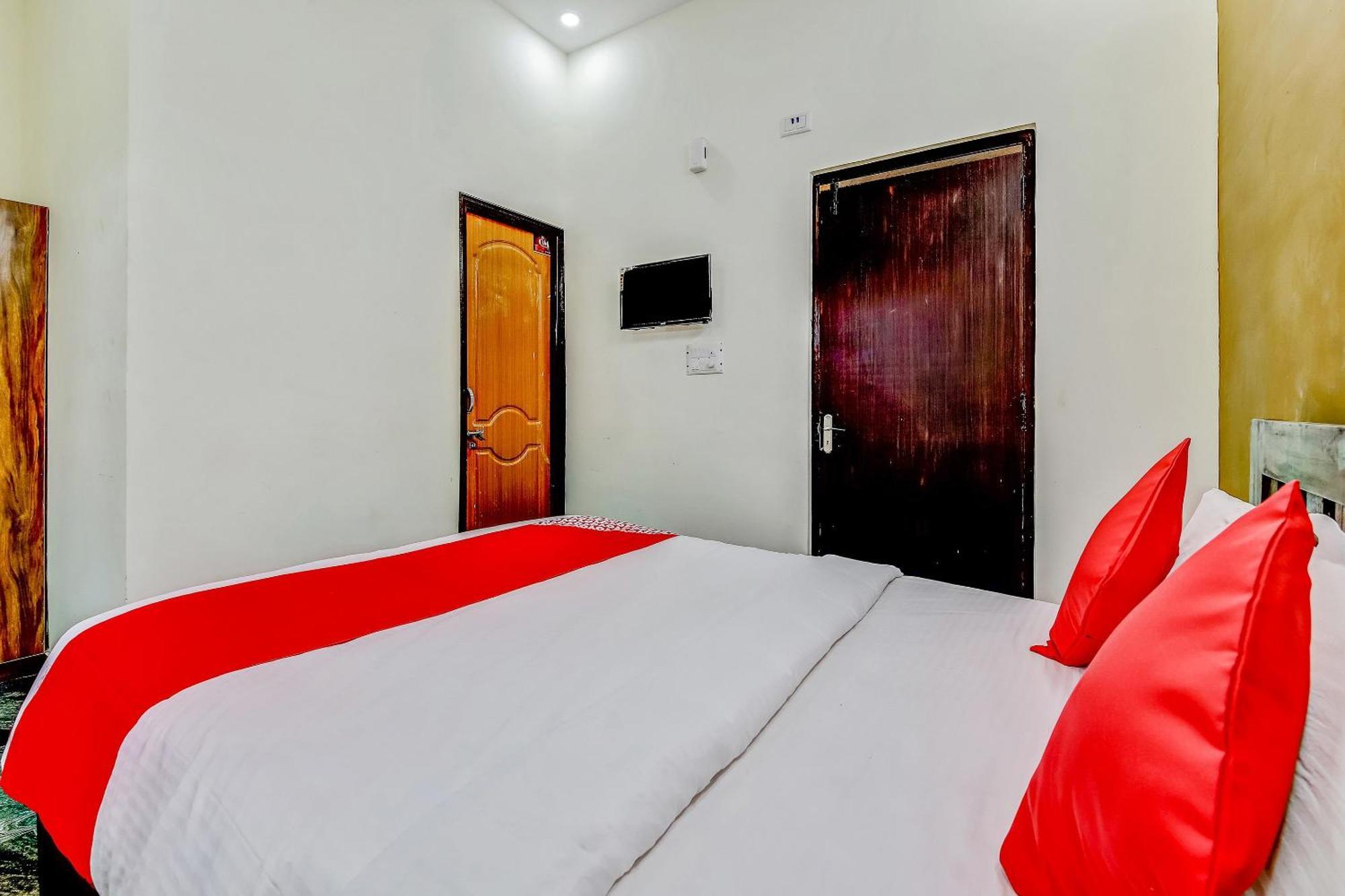 Hotel O Royal King 4*