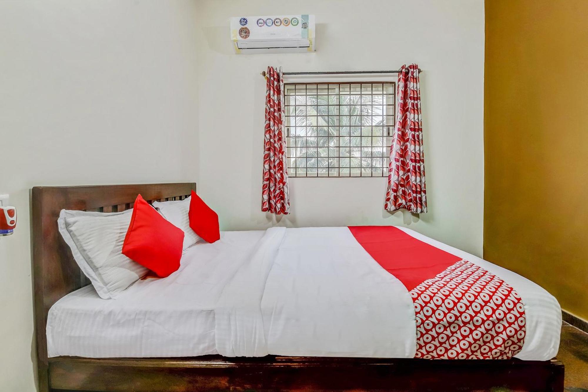 Hotel O Royal King 4*