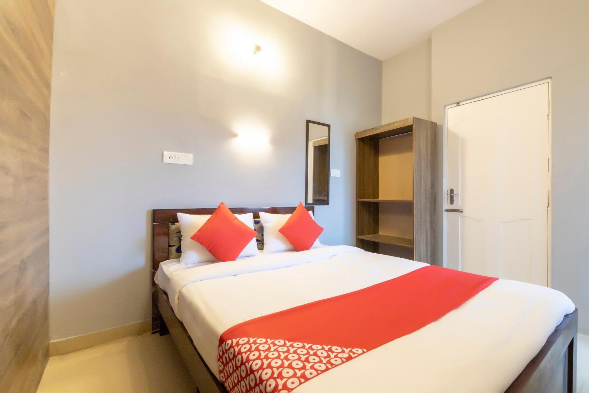 O Gold Grey Hotel