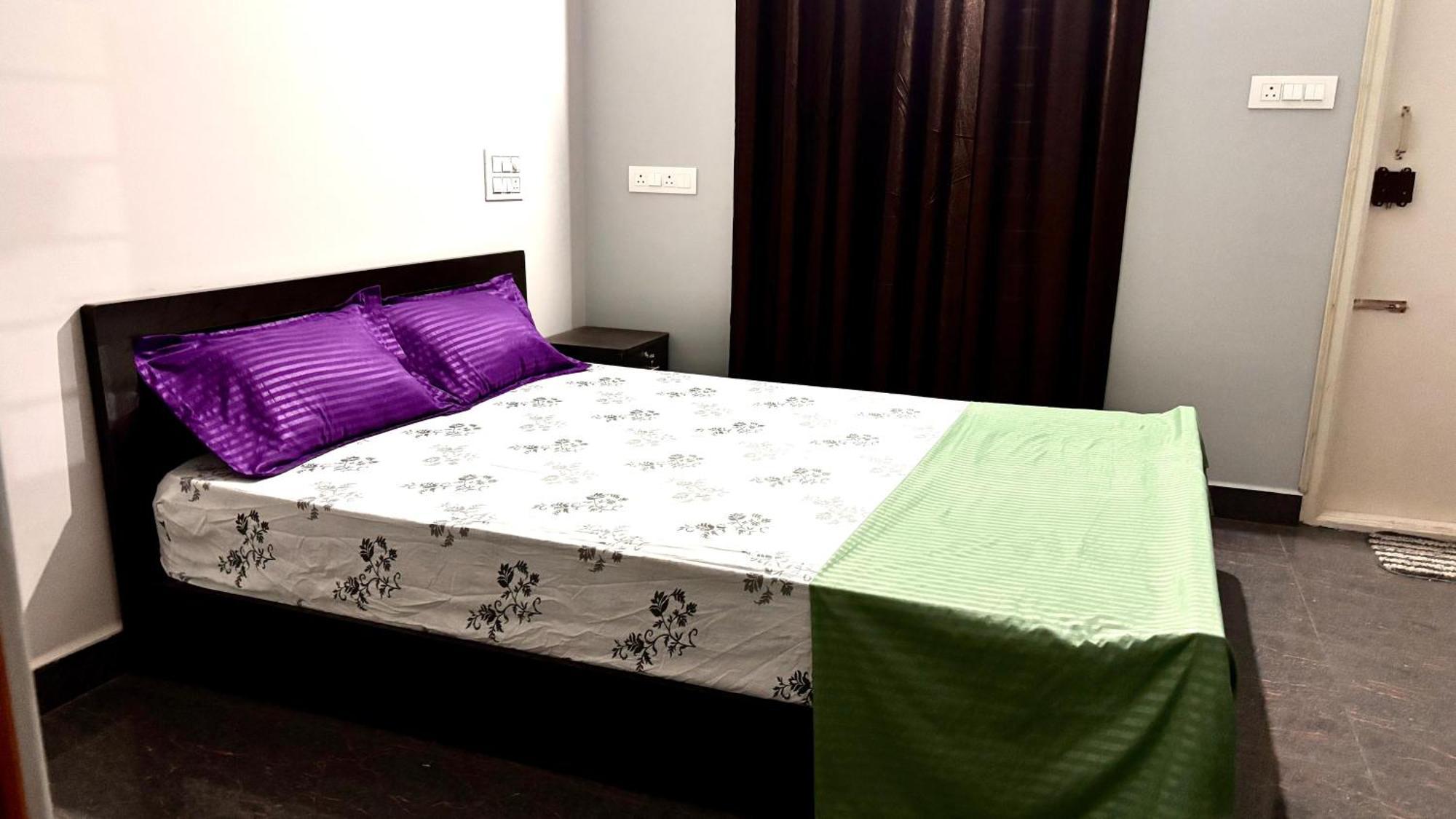 Guest house Samuels Comfort Homes