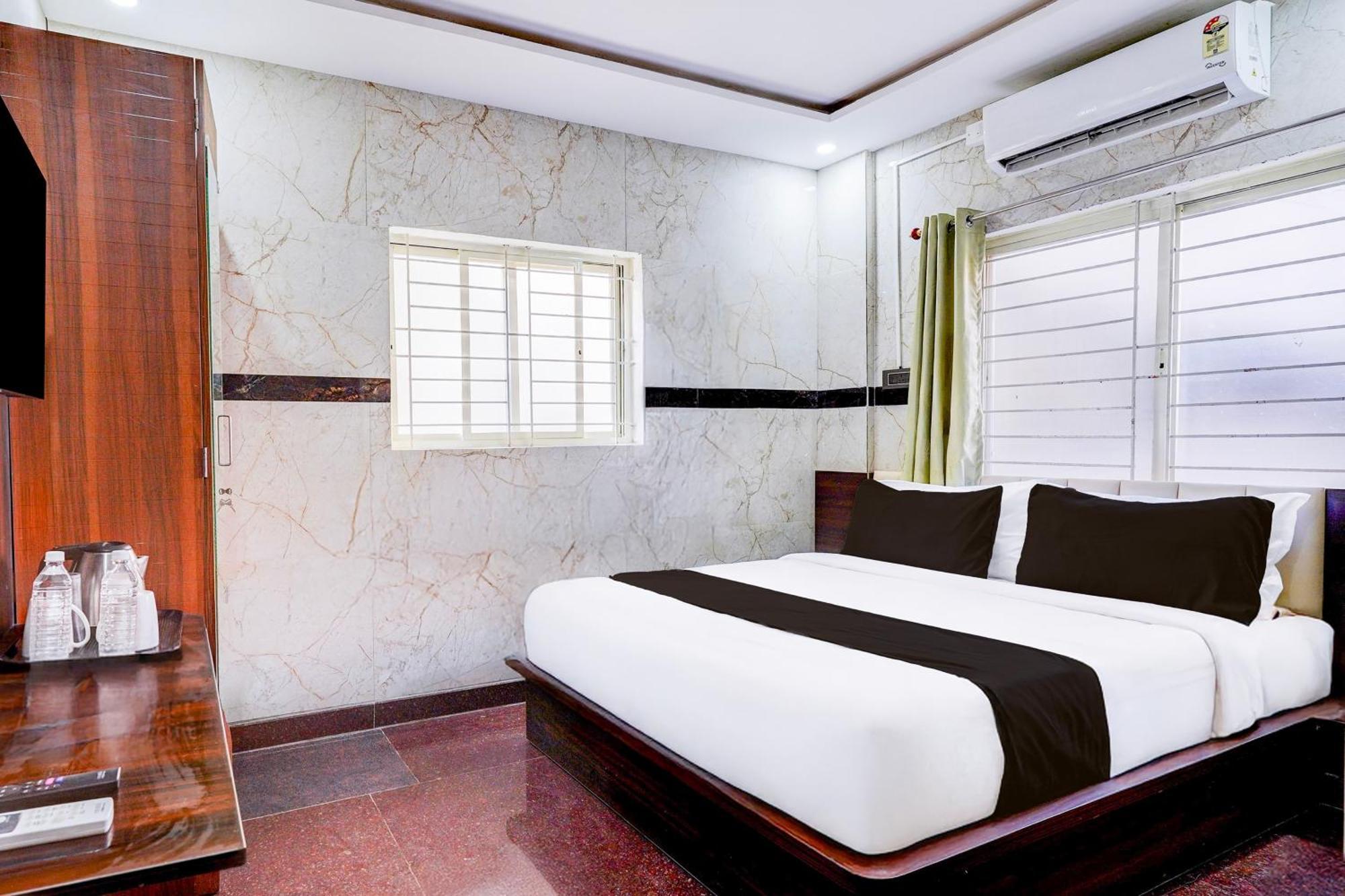 Super Collection O Itpl Hotel