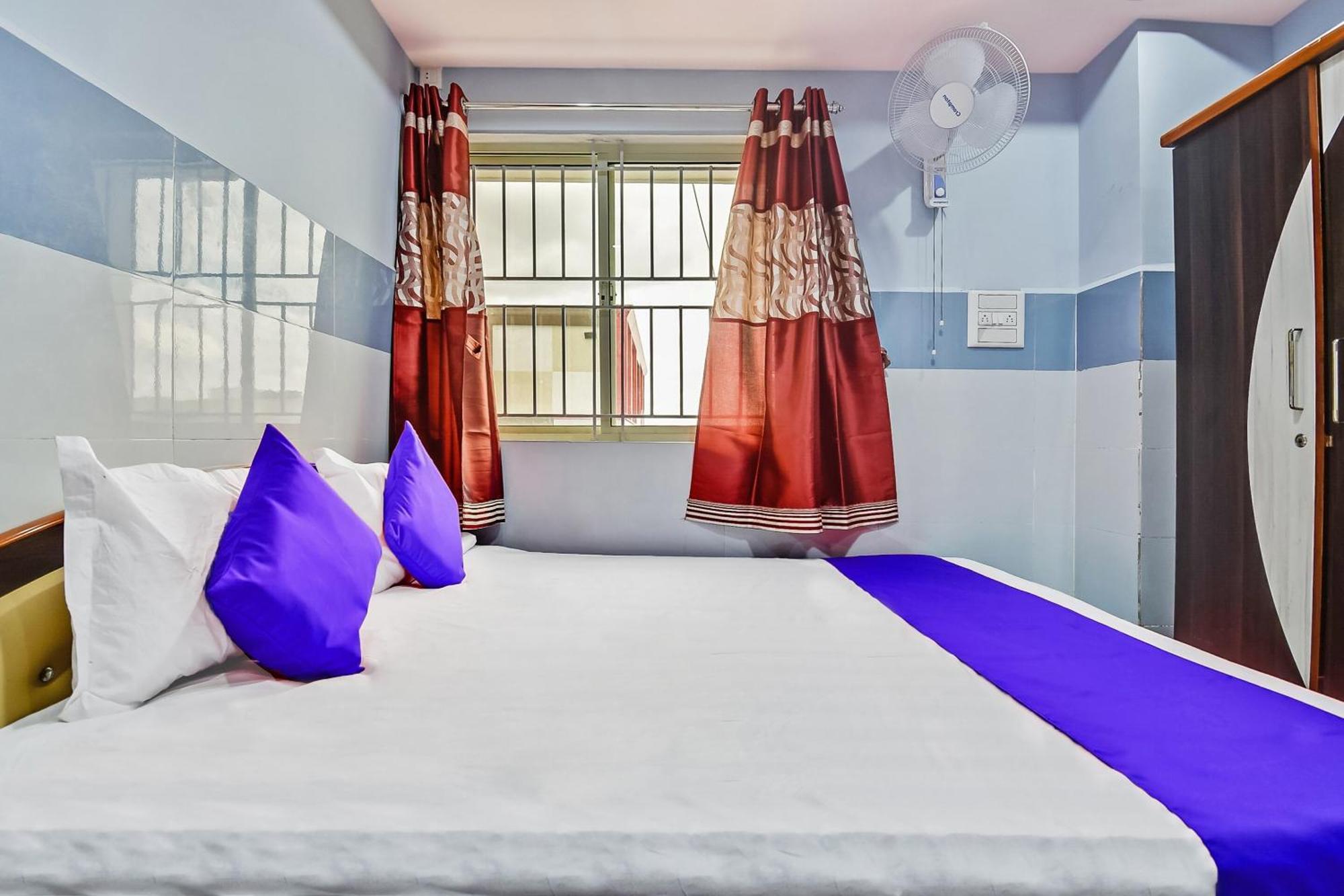 Spot On Gayatri Comforts Hotel