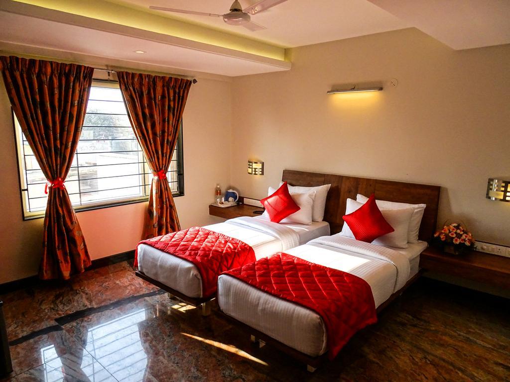 Hotel Cartier Biznotel