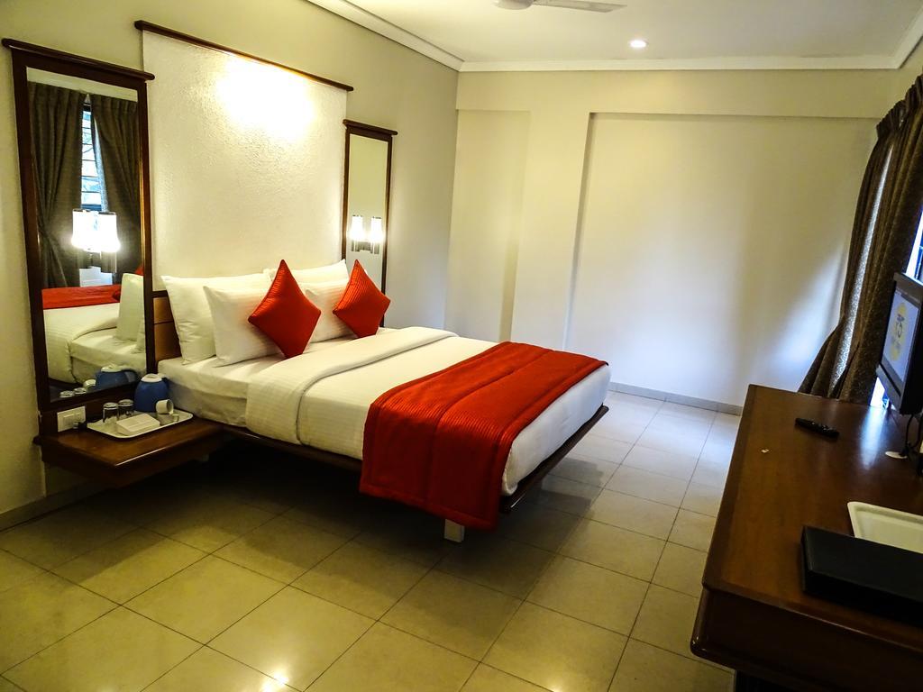 Cartier Biznotel Hotel 3*