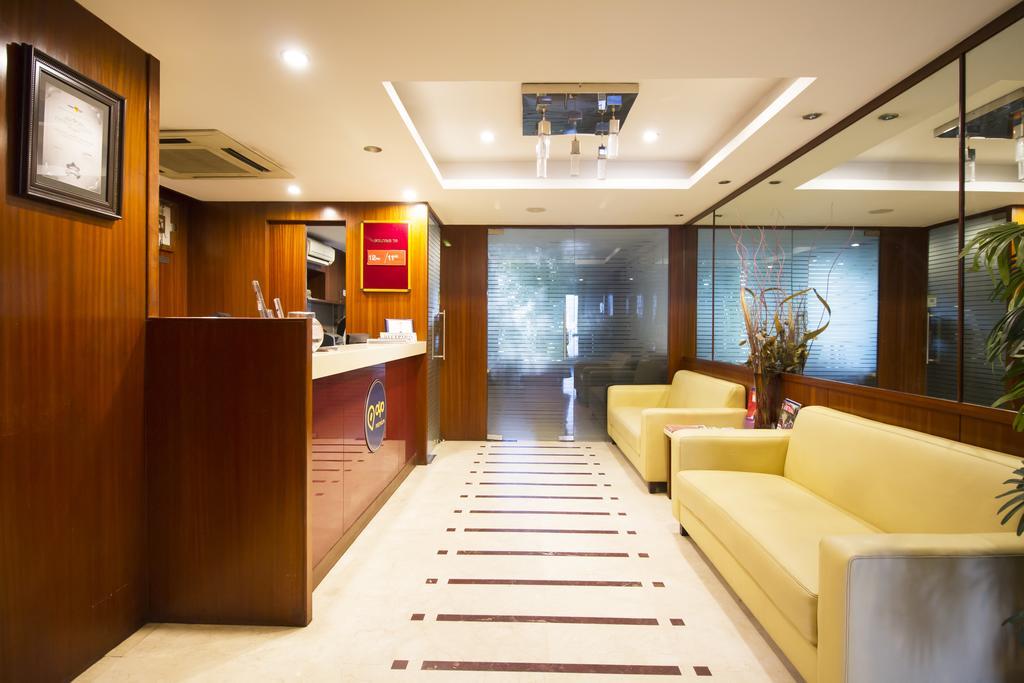Oyo Premium Brigade Road Hotel