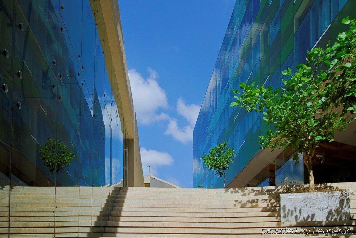 Vivanta Bengaluru, Whitefield Hotel