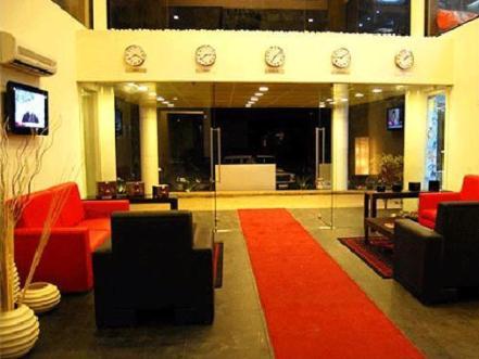 Chalet Suites Hotel 2*