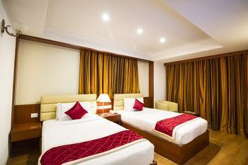 Oyo Premium Brigade Road Hotel