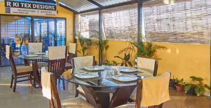 Hotel Av Comforts 2*