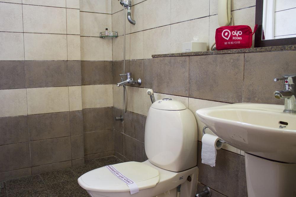 Hotel Oyo Premium Garuda Mall 3*