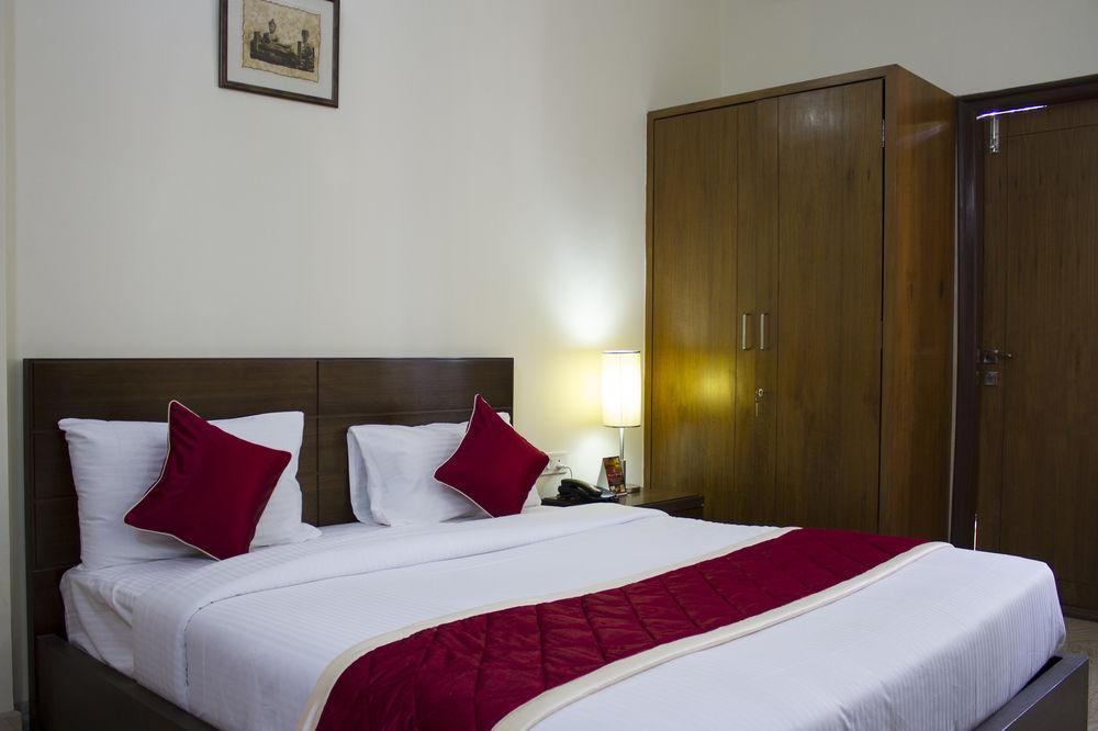 Hotel Oyo Premium Garuda Mall Bangalore