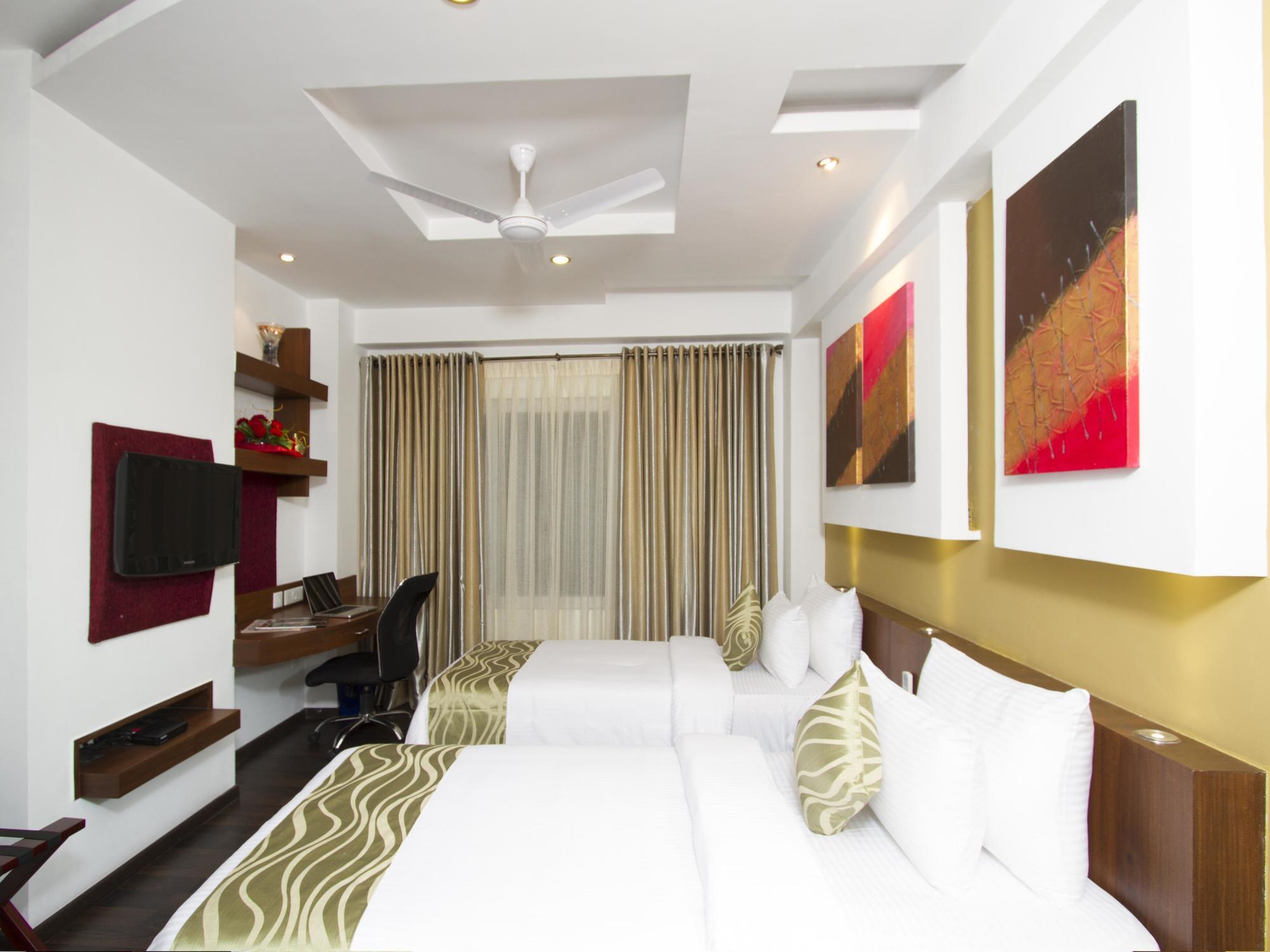 Hotel Bloomsuites I Electronics 4*