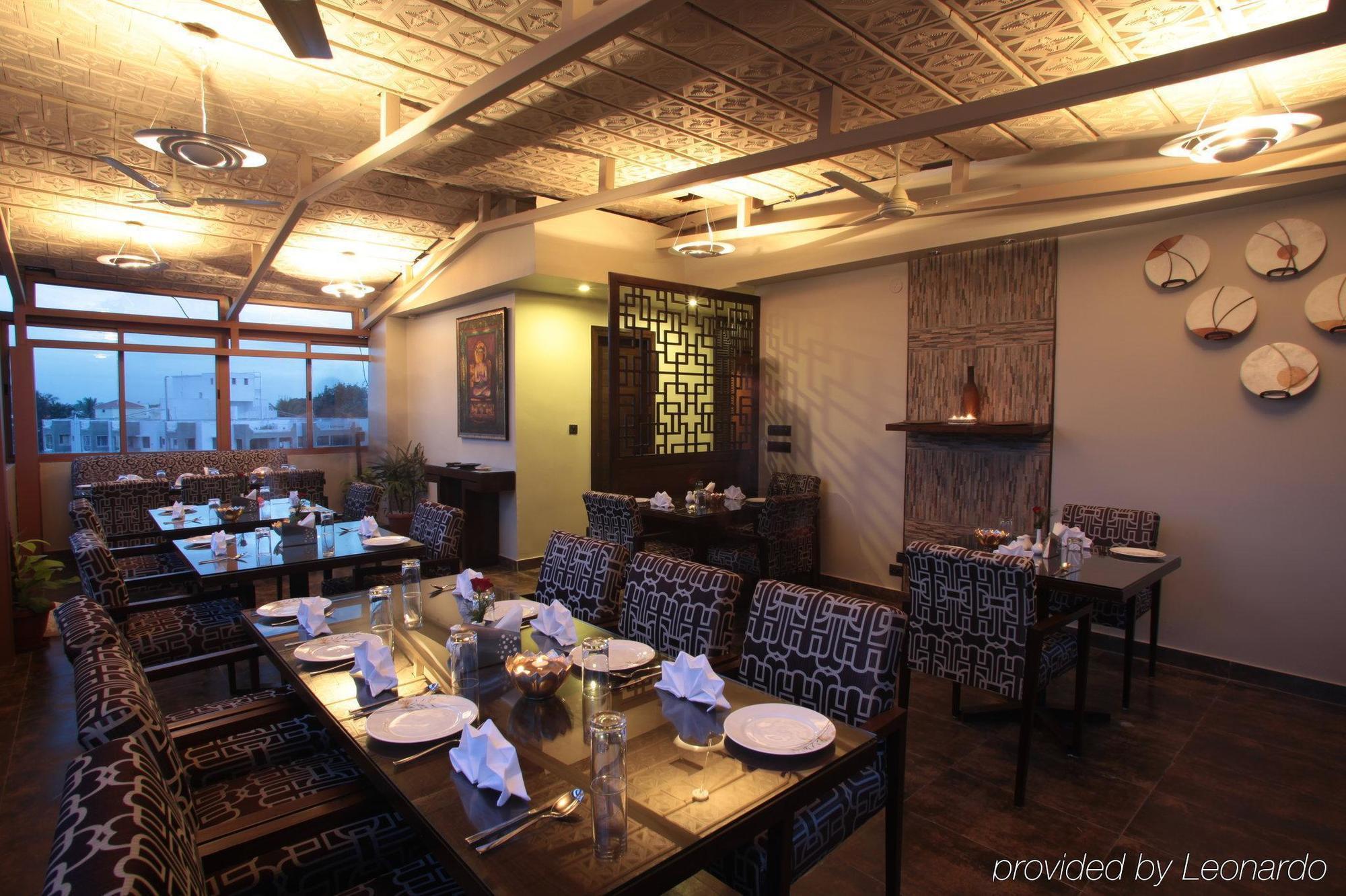 Hotel Justa Mg Road 4*