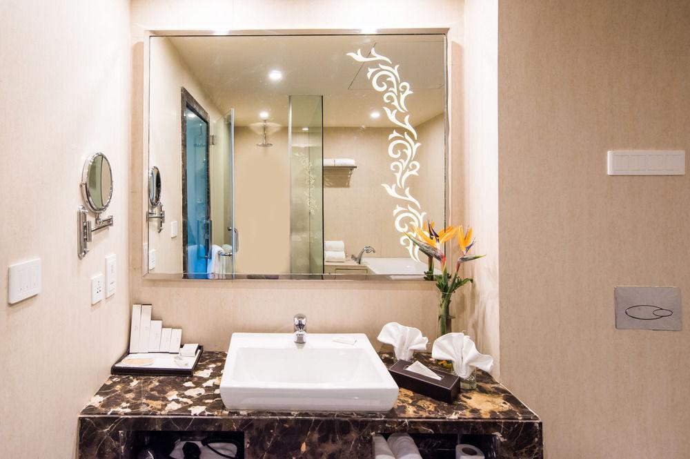 Hotel Howard Johnson By Wyndham, Hebbal,