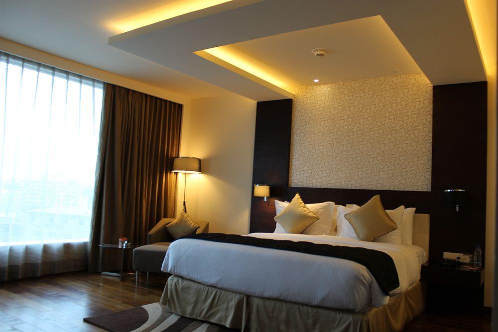 Howard Johnson By Wyndham, Hebbal,