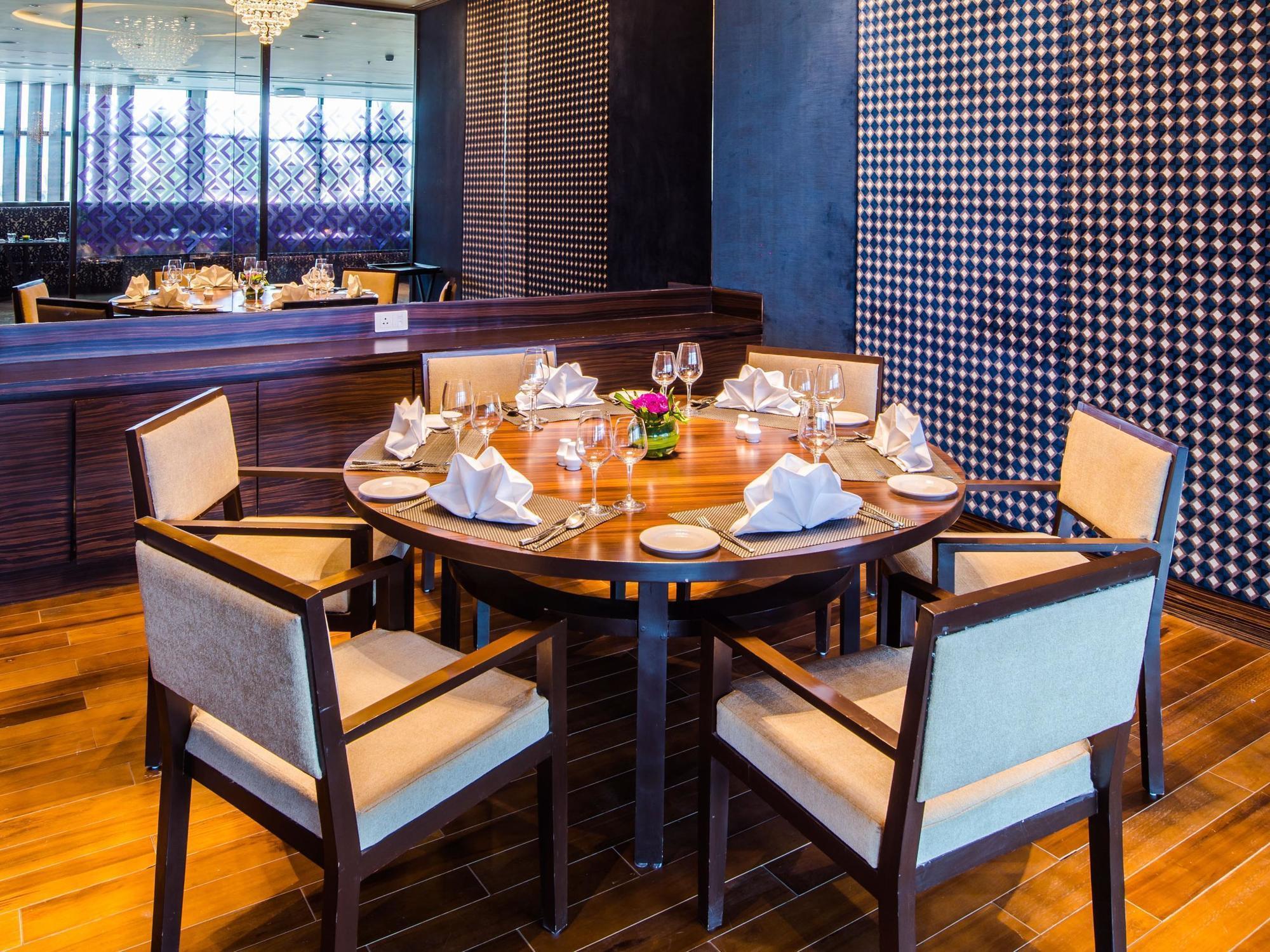 Hotel Howard Johnson By Wyndham, Hebbal, 4*
