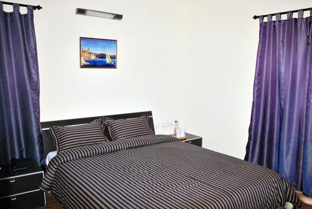 Hotel Oyo 24481 Serenity