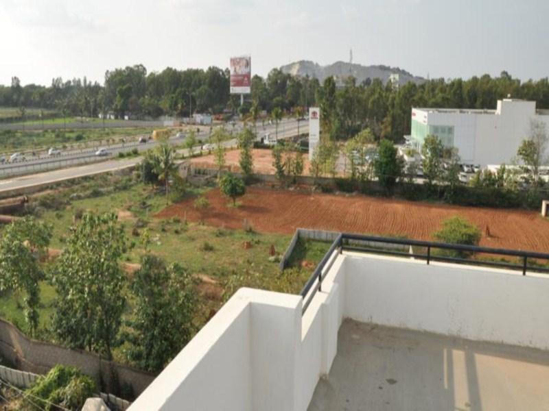 Airport Gateway 3*