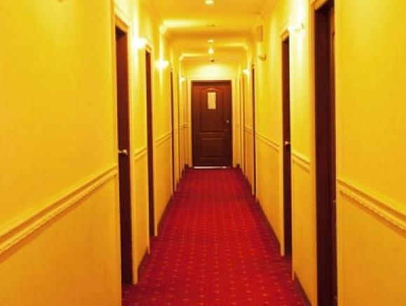 Noor Empire International Kormangala 3*