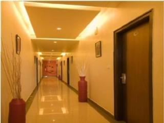 Olive Zip Road By Embassy Group Hotel 3*