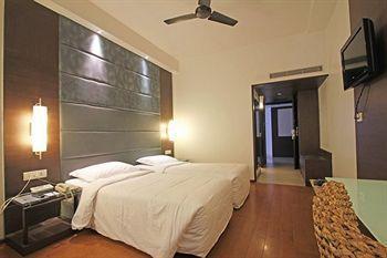 Ashraya International Hotel Bangalore