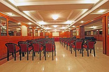 Ashraya International 3*