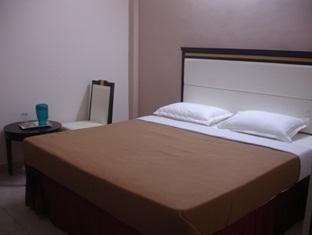 Transit Living Mysore Road Hotel 4*