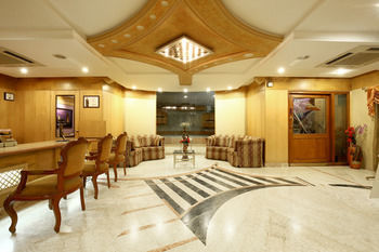 Fabhotel Grand Continent Jp Nagar 3*
