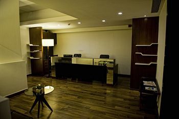 Escape & Hotel 4*