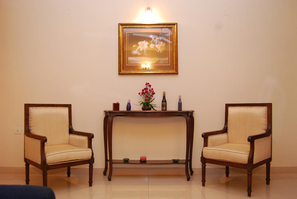 Sterling Living Space - Residency Road *