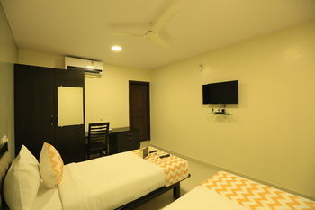 Oyo 10518 Kushi Comforts 3*