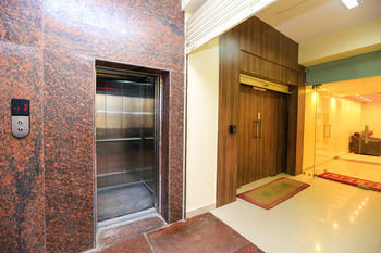 Oyo 10518 Kushi Comforts Hotel 3*