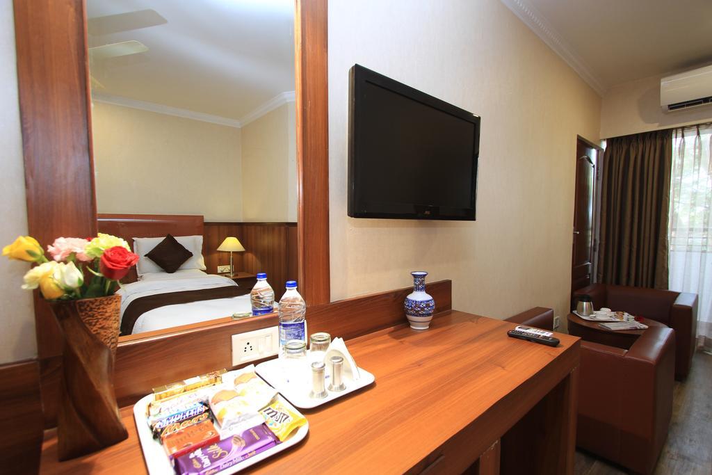 Noor Empire International Kormangala Hotel