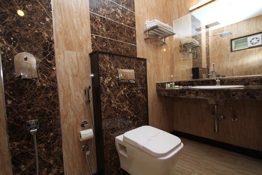 Noor Empire International Kormangala Hotel