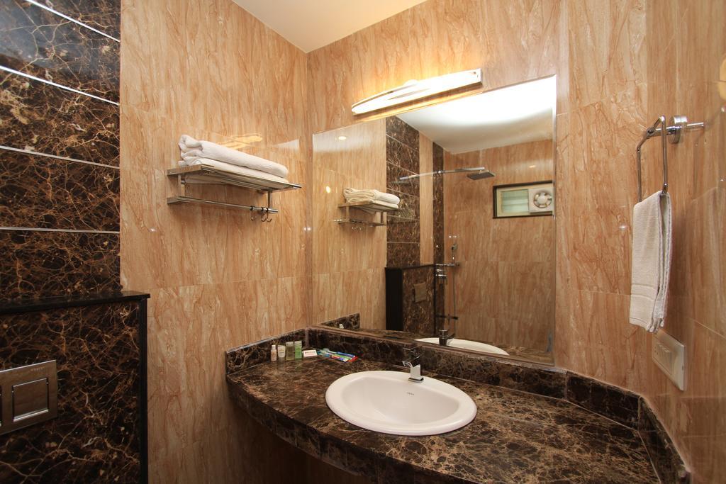 Noor Empire International Kormangala Hotel 3*
