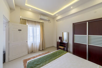 Treebo Jagadish Suites 3*