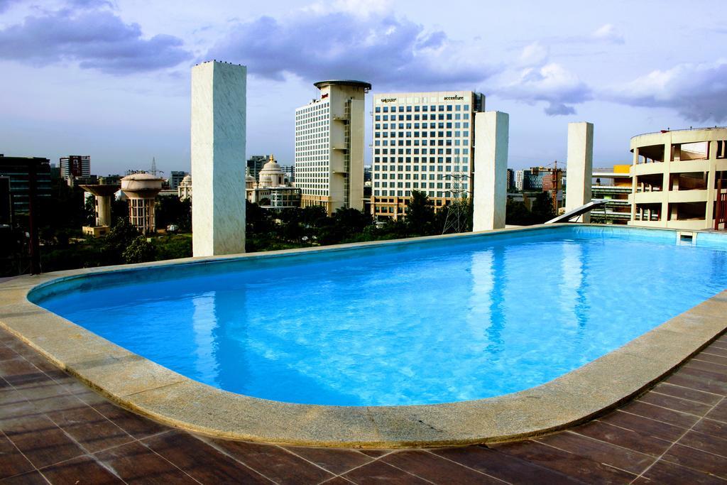 Hotel Chris Whitefield 4*