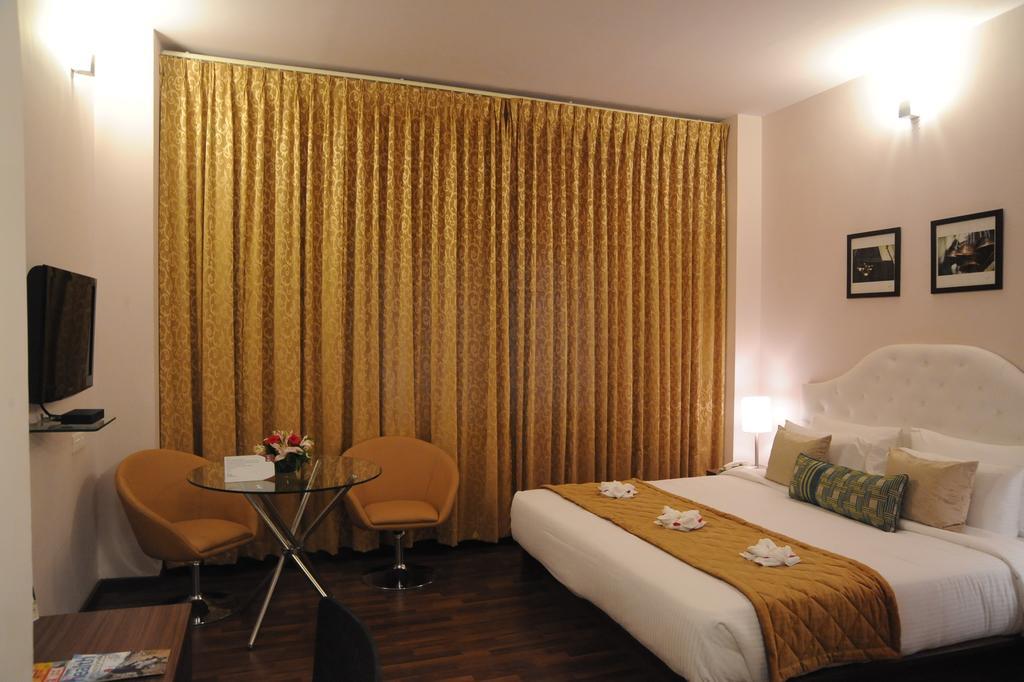 Hotel Chris Whitefield 4*