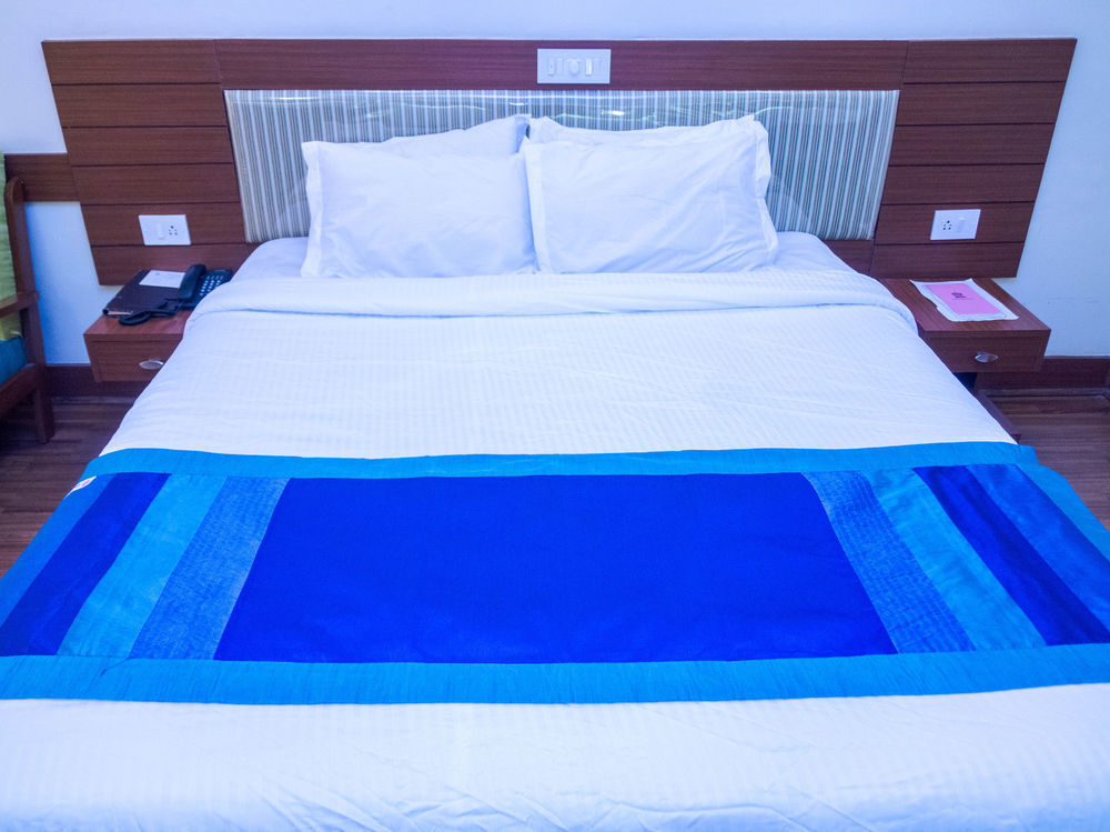 Oyo Premium Residency Road 3*