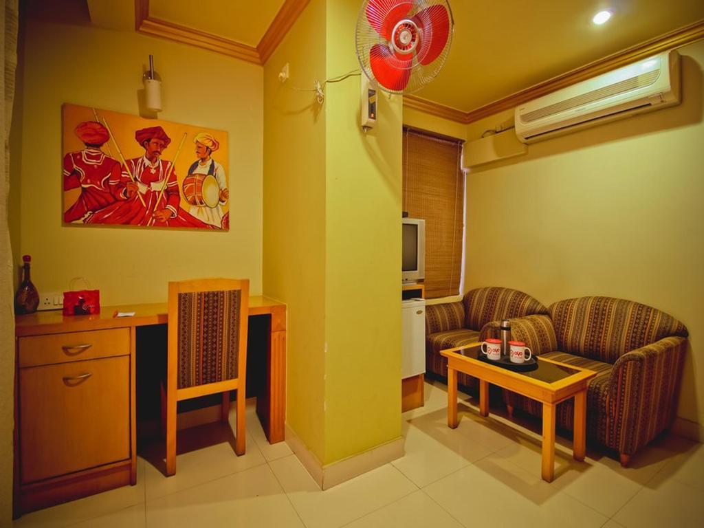Oyo 739 Hotel Terminus The Residency