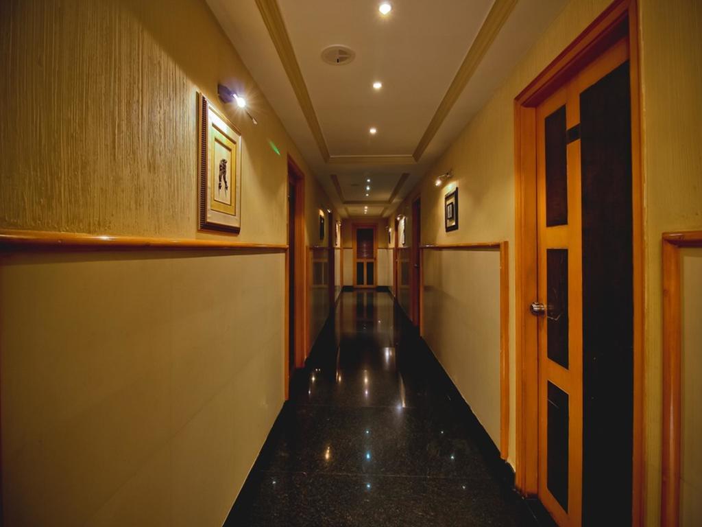 Oyo 739 Hotel Terminus The Residency Hotel