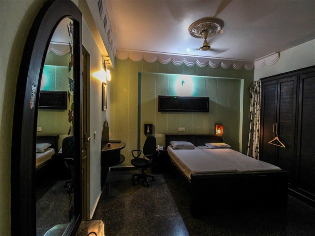 Hotel Pleasant Boulevard