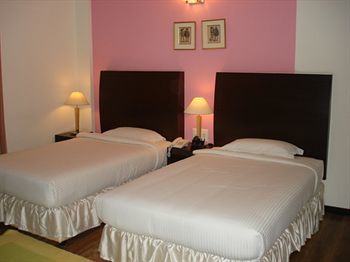 Treebo Trend Sterling Hotel 3*