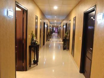Chris Whitefield Hotel