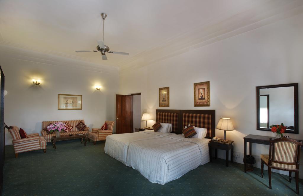 Jayamahal Palace Hotel 4*